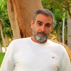 السوشيال ميديا تفتح النار على أحمد عبد العزيز بسبب شاب الأوبرا والفنان يرد !