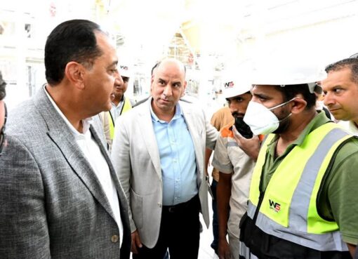 رئيس الوزراء يفتتح