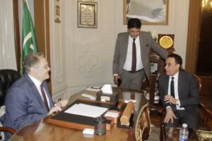 إنضمام الإعلامي الكبير أسامة قاسم إلى حزب الوفد.. اختيار موفق لحزب عريق