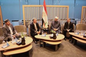 أمين عام «الأعلى للشئون الإسلامية» ومفتي منغوليا يبحثان سبل وآليات التعاون الديني والعلمي وتوحيد الجهود الدينية