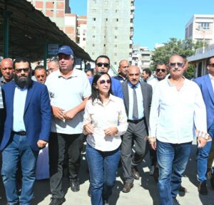 محافظ البحيرة تتفقد مجمع مواقف إيتاي البارود الجديد