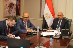 وزير الكهرباء والطاقة المتجددة يتابع مع روساتوم للمرافق الذكية مستجدات العمل على تطوير مجمع متكامل لتحلية مياه البحر بموقع محطة الضبعة النووية.