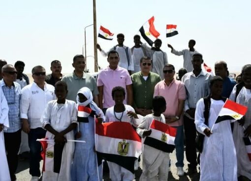 وزير الشباب والرياضة، ومحافظ البحر الأحمر يتفقدا منطقة أدلديب ويستمعا إلى مطالب الأهالي لتطوير الخدمات