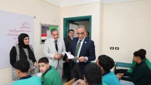 محافظ الجيزة يتفقد انتظام العملية التعليمية بمجمع مدارس حي بولاق الدكرور