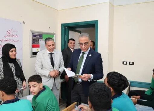 محافظ الجيزة يتفقد انتظام العملية التعليمية بمجمع مدارس حي بولاق الدكرور