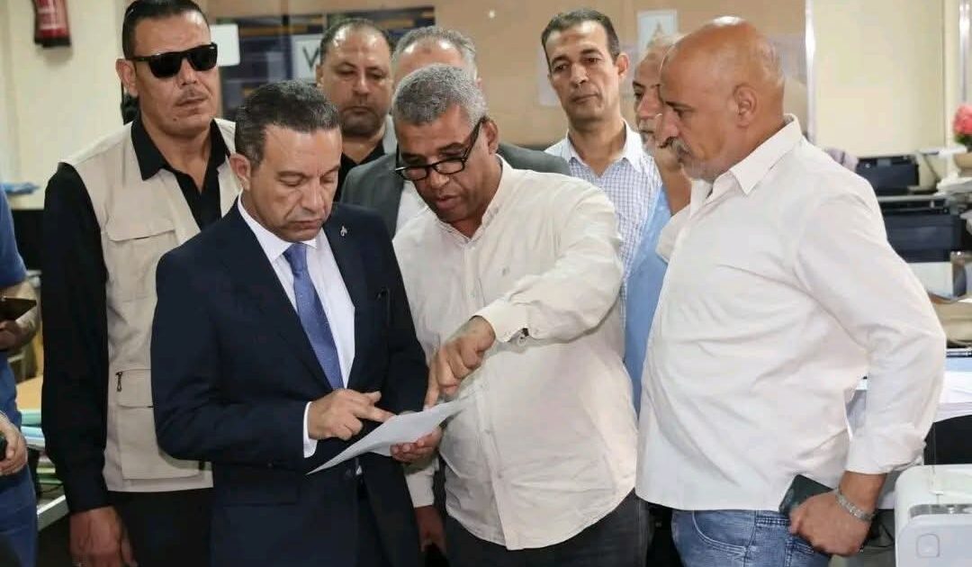 جولة مفاجئة لمحافظ المنوفية بشبين الكوم.. متابعة للمدارس والإسكان والخدمات وحسم للمتأخرات