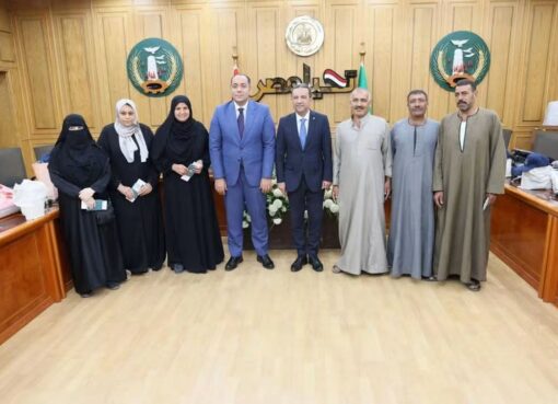 6 أمنيات تحلق إلى مكة.. محافظ المنوفية يسلم منح العمرة المجانية لأبناء المحافظة بدعم من صندوق «تحيا مصر»
