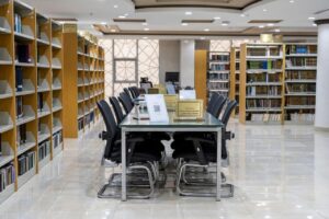 قرابة 10 آلاف كتاب نادر.. مكتبة الحرم المكي الشريف تحفظ الإرث العلمي وتبني جسور المعرفة للأجيال