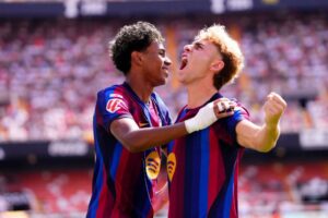 برشلونة يضرب فالنسيا بالمستايا