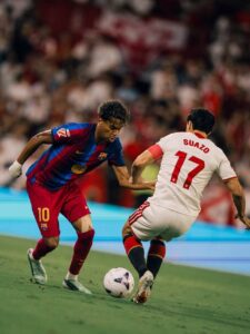 برشلونة يتصدر ورافينيا الهداف