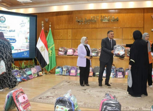 محافظ القليوبية يسلّم 400 شنطة مدرسية ومستلزمات دراسية لـ100 أسرة من الأولى بالرعاية