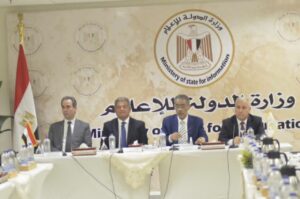 ضياء رشوان : دعوة الرئيس السيسي للاجتماع السنوي في ديسمبر تجسيد لاهتمامه بتطوير الإعلام المصري بكل مكوناته 