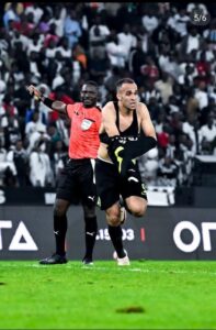 ناصر منسي يخلع قميص الزمالك.. والزمالك يخلع ناصر منسي بالغرامة