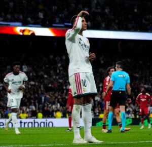 ريال مدريد يتفوق على إشبيلية قبل الكلاسيكو 