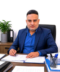 جراحة في جسد مشلول: خفض الدينار وتصدير الأزمة إلى جيوب الفقراء