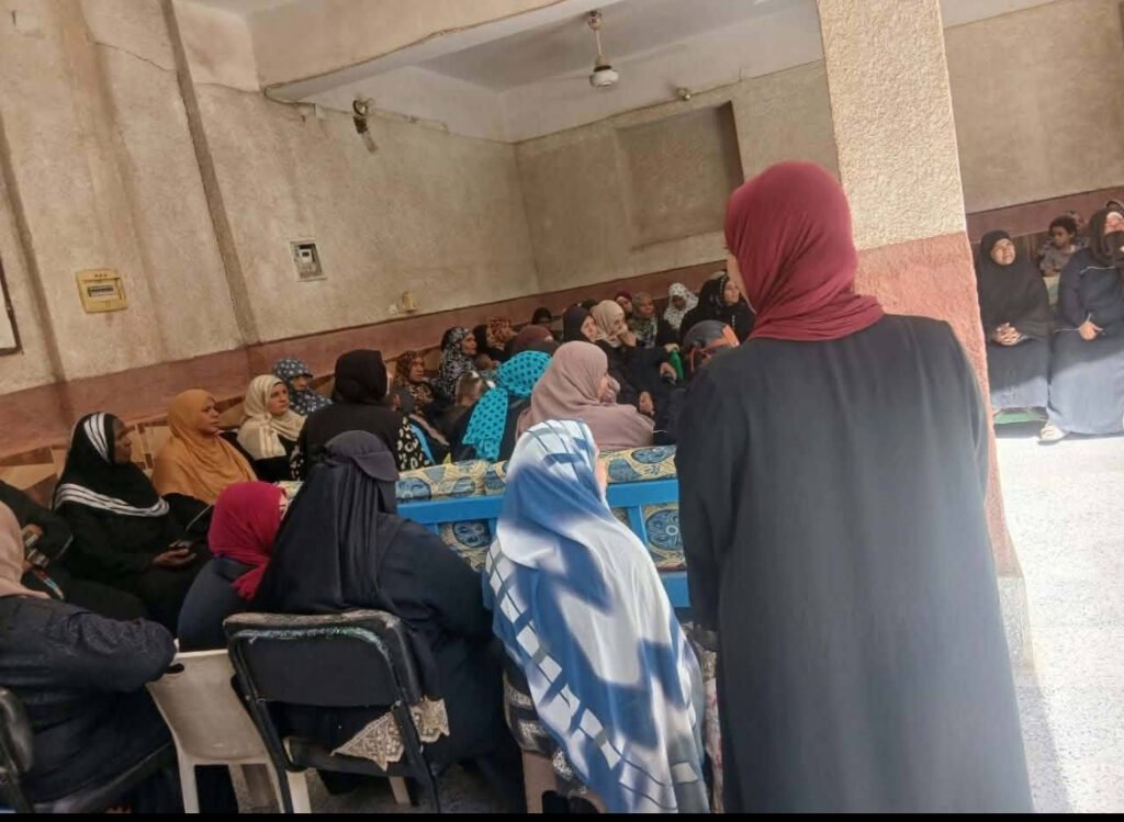 بالصور وفي حضور واسع مؤسسه ابوالدهب تقيم ندوه تثقيفية بالتعاون مع الهيئه العامه للاعتماد والرقابة عن أمراض الشتاء بقريه ابو الريش قبلي اسوان