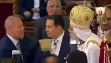 نائب محافظ القاهرة للمنطقة الشرقية يشارك فى القداس الإلهى الذى أقامته الطائفة الأرثوذوكسية بعيد القيامة