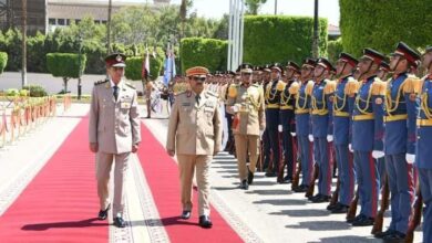 الفريق أول / محمد زكى القائد العام للقوات المسلحة وزير الدفاع والإنتاج الحربى يلتقى وزير دفاع جمهورية اليمن 