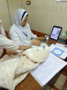 إجراء المسح السمعي لعدد 401 ألف و 812 طفل بالبحيرة ضمن المبادرة الرئاسية لعلاج أمراض ضعف وفقدان السمع لحديثي الولادة.