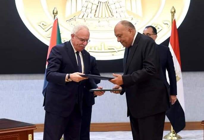 توقيع عدد من الوثائق بين مصر وفلسطين على هامش مباحثات موسعة بين الجانبين برئاسة مدبولي وأشتية