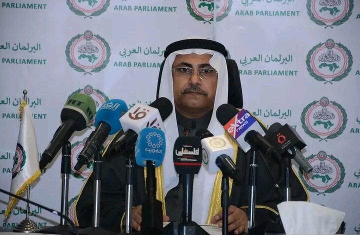 البرلمان العربي " يوافق علي مشروع بيانه النهائي الصادر عن الجلسة الخاصة بفلسطين