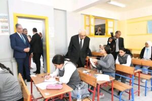 وزير التربية والتعليم ومحافظ الفيوم... يتفقدان سير أعمال لجان امتحانات الشهادة الإعدادية بالمحافظة