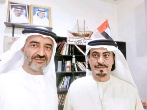 خالد الظنحاني يزور مكتبة بن قلالة العامري الثقافية