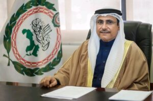 رئيس البرلمان العربي يشيد بالإنجازات التنموية لدولة قطر
