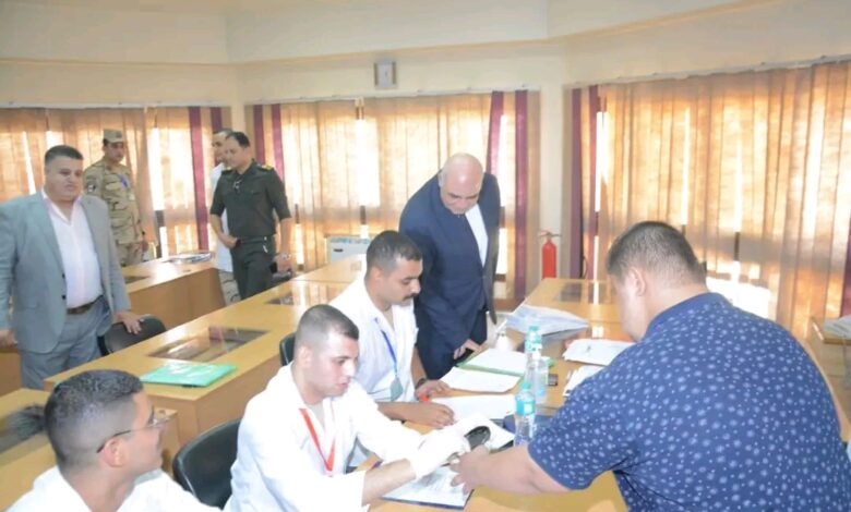 السكرتير العام للمحافظة يتفقد أعمال اللجنة التجنيدية الطبية بمكتبة مصر العامة بدمنهور