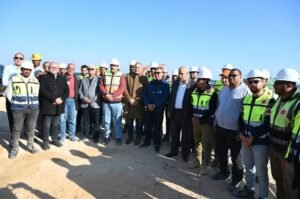 محافظ جنوب سيناء يتابع تنفيذ مشروع الربط الكهربائي بين مصر والسعودية خلال جولته بمدينة طابا