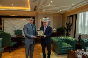 وزير الدولة للإنتاج الحربي يلتقي رئيس الهيئة الوطنية للصحافة