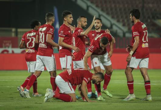 الأهلي يسعى للفوز على بتروجيت الليلة لمطاردة بيراميدز نحو القمة الأهلي يسعى للفوز على بتروجيت الليلة لمطاردة بيراميدز نحو القمة