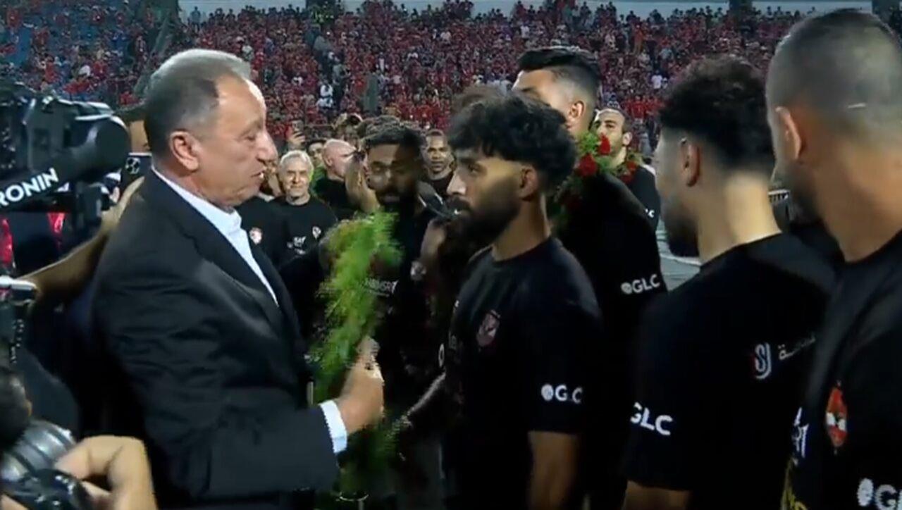 نقطة الأبيض تفجر القلعة الحمراء !