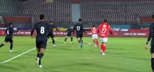 الأهلي يهزم بتروجيت ويتصدر الدوري