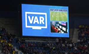 تقنية ال VAR قريبا في الدوري التونسي