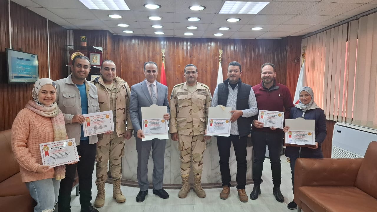 المستشار العسكري يكرم «جميعة» وقيادات الصحة بالشرقيه