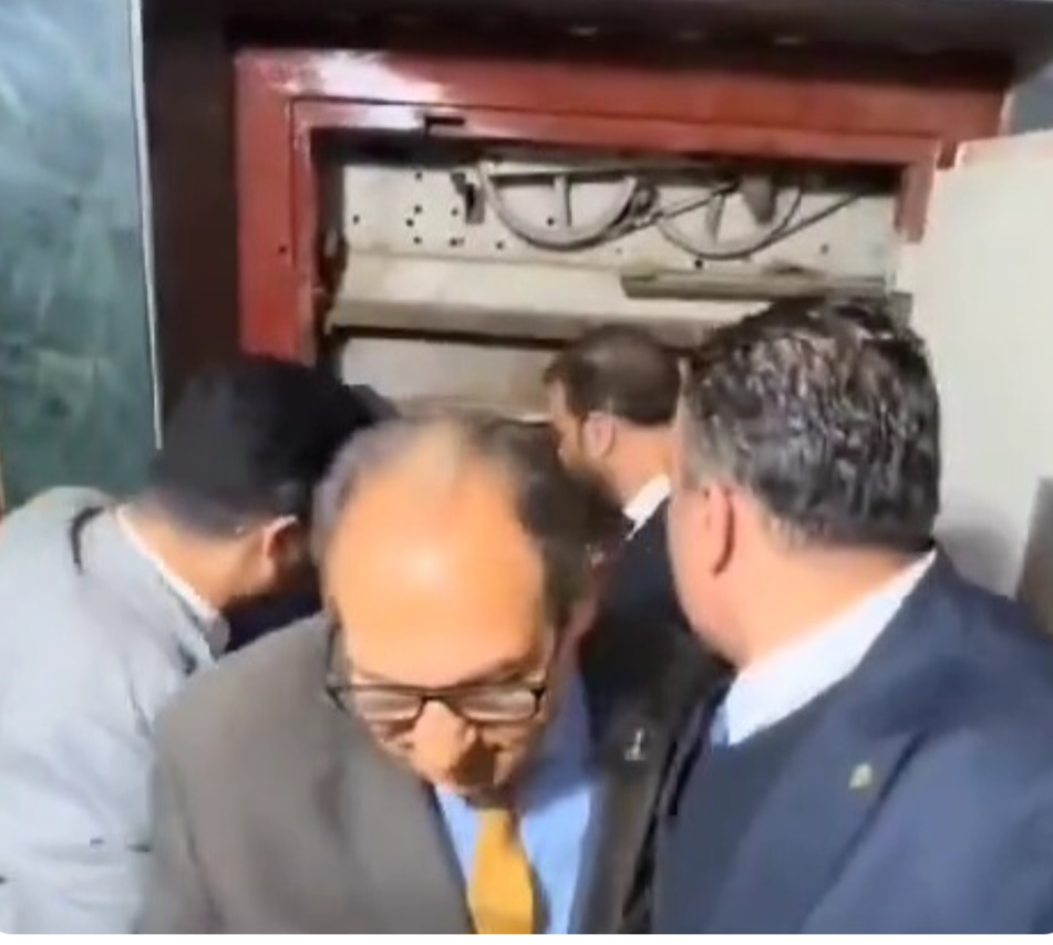 أثناء افتتاح 8 حضانات …..سقوط أسانسير مستشفى كفر الزيات وبداخله محافظ الغربية