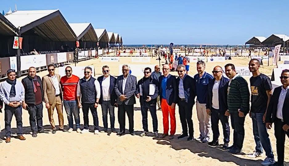 وزير الشباب والرياضة يفتتح مهرجان “ذا كلاش للكرة الطائرة الشاطئية” للهواة بسهل حشيش