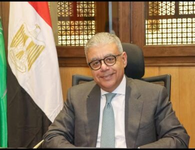 رئيس الإتحاد العام للمصريين فرع المملكة ينوه بعمق العلاقات الأخوية بين البلدين مرحبا بسفير مصر في المملكة 