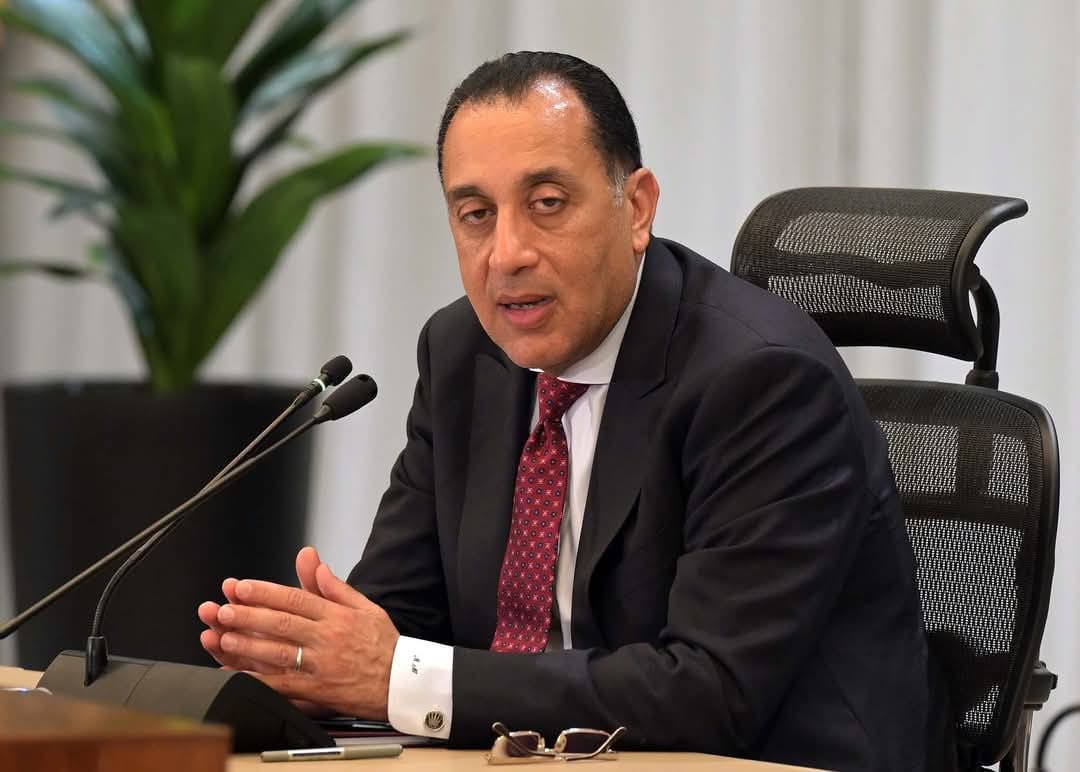 مدبولى يستعرض تقريرا حول حركة السياحة الوافدة إلى مصر خلال 2024