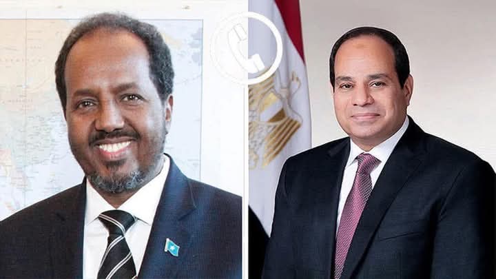الرئيس السيسى يجرى أتصالا هاتفيا بالرئيس الصومالي ” شيخ محمود “
