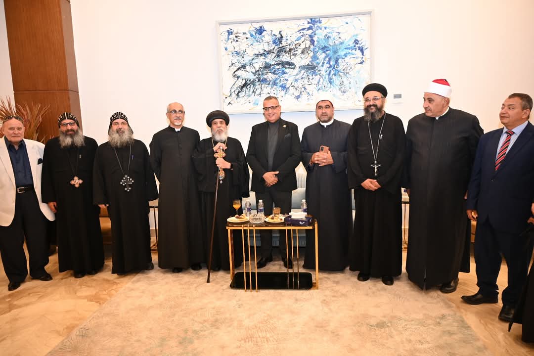 زيارة وفد كاتدرائية السمائيين وكنيسة بازليك سيدة السلام لمحافظ جنوب سيناء للتهنئة بعيد الفطر المبارك