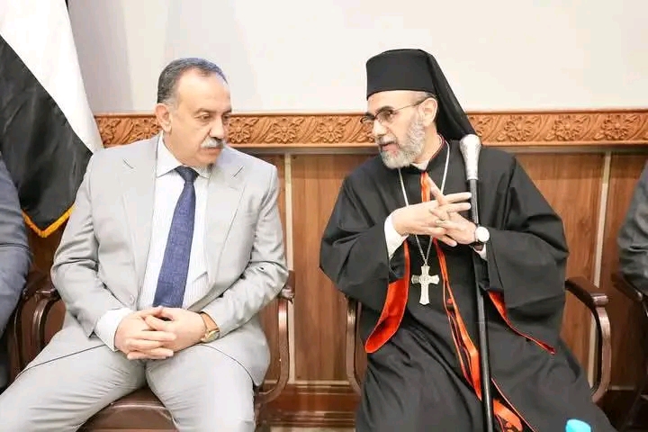 محافظ أسيوط يقدم واجب العزاء في وفاة البابا فرنسيس بمطرانية الأقباط الكاثوليك بحي شرق
