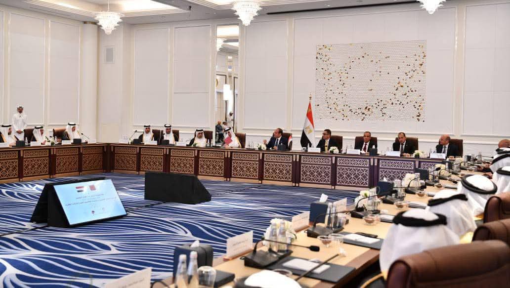 الرئيس السيسى يلتقى بممثلى مجتمع الأعمال القطرى