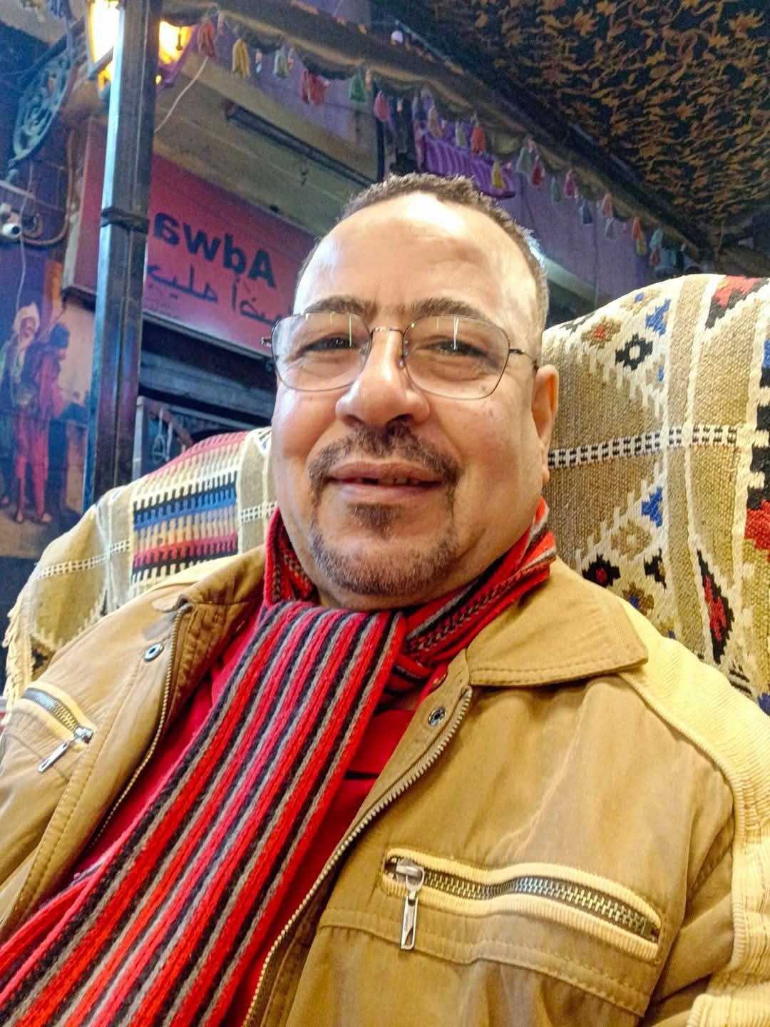 فى العالم كلب ينبح 