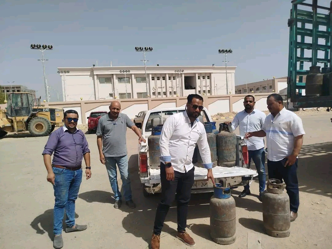 "تموين الأقصر" تضبط بائع متجول لبيعه اسطوانات بوتاجاز بأزيد من السعر الرسمى بمدينة طيبة الجديدة