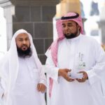 رئاسة الشؤون الدينية تستقبل أولى طلائع ضيوف الرحمن في المسجد الحرام وتقدم إهداءات تثقيفية وكتبًا توعوية بلغات متعددة