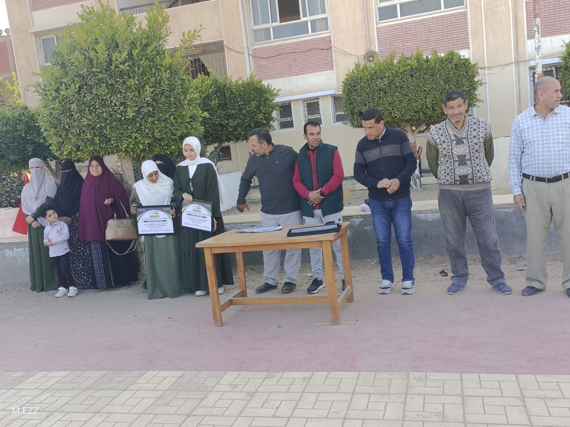 فعاليات يوم الوفاء بمركز شباب عزالدين ومدرسة عزالدين الاعدادية