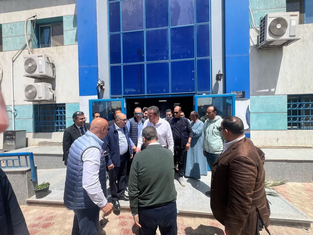 وزير الصحة يتفقد عددًا من المنشآت الطبية بمحافظة أسيوط
