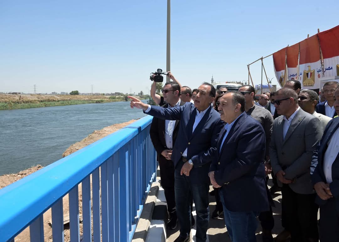 رئيس الوزراء يفتتح مشروع كوبري “منقباد” العلوي بالمدخل الشمالي لمدينة أسيوط
